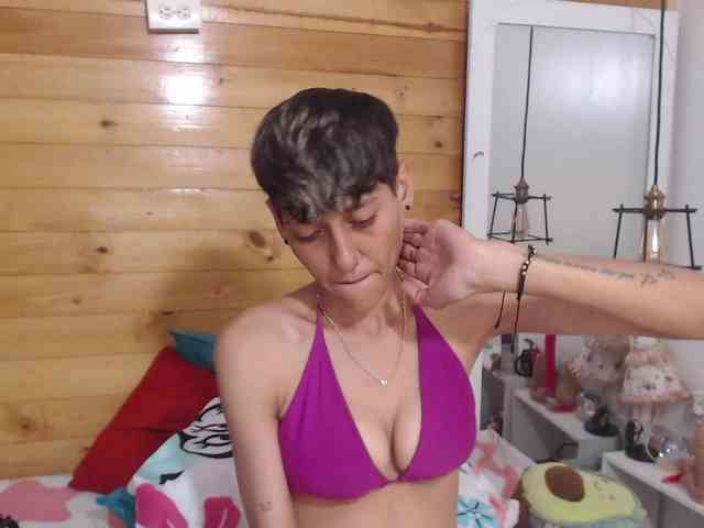 HottAlexxxa webcam