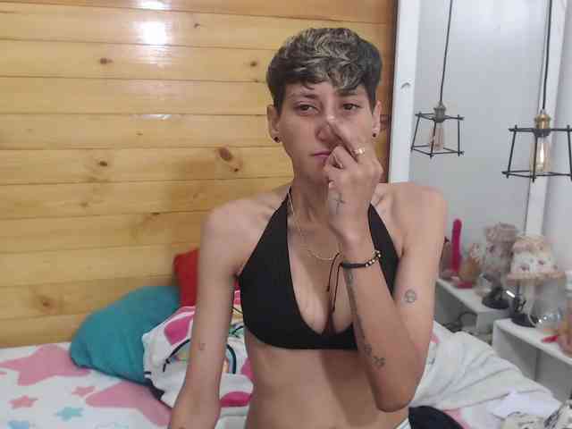 HottAlexxxa webcam
