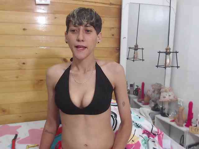 HottAlexxxa webcam