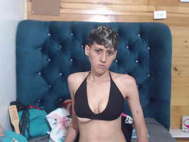 HottAlexxxa webcam