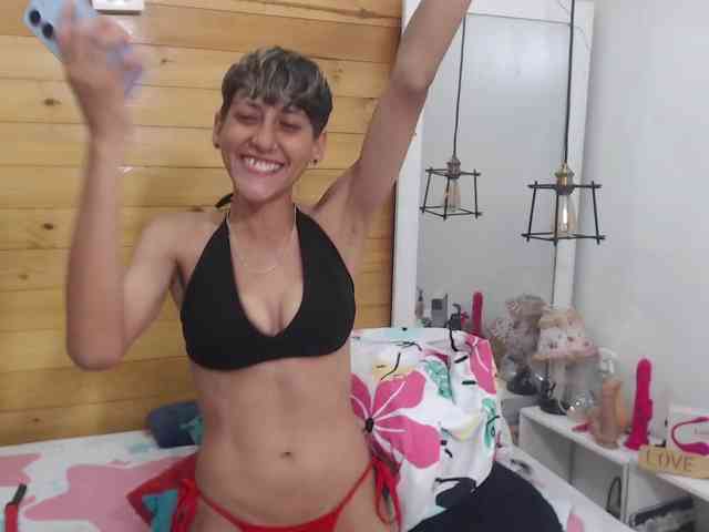 HottAlexxxa webcam