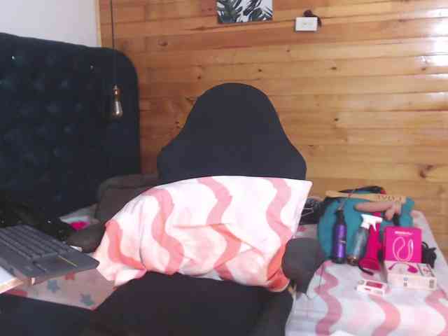 HottAlexxxa webcam