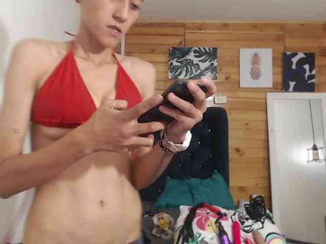 Modèle: HottAlexxxa