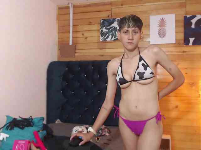 HottAlexxxa webcam