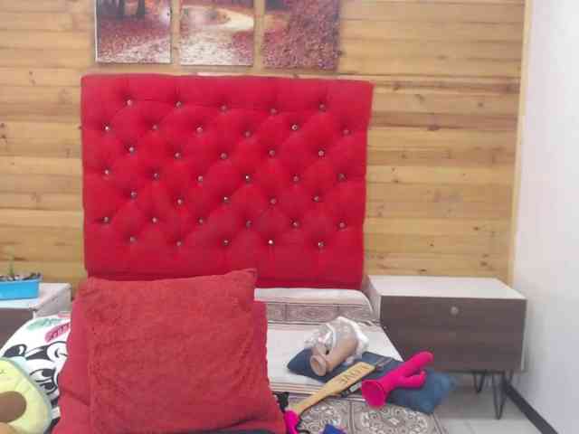 HottAlexxxa webcam