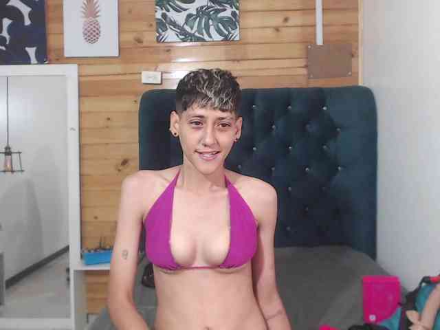 HottAlexxxa webcam
