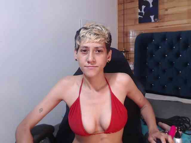 HottAlexxxa webcam