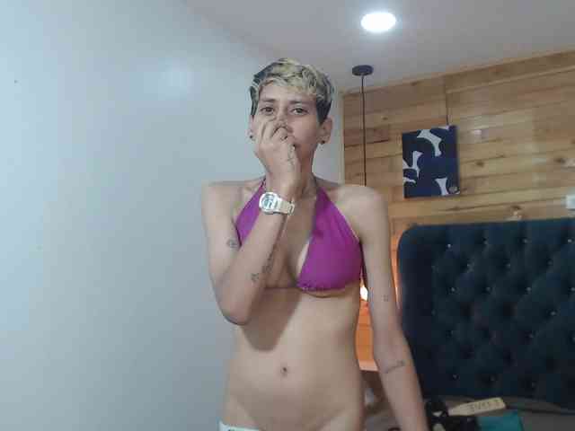 HottAlexxxa webcam
