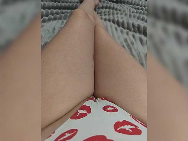 Kiskis-s's BongaCams show and profile