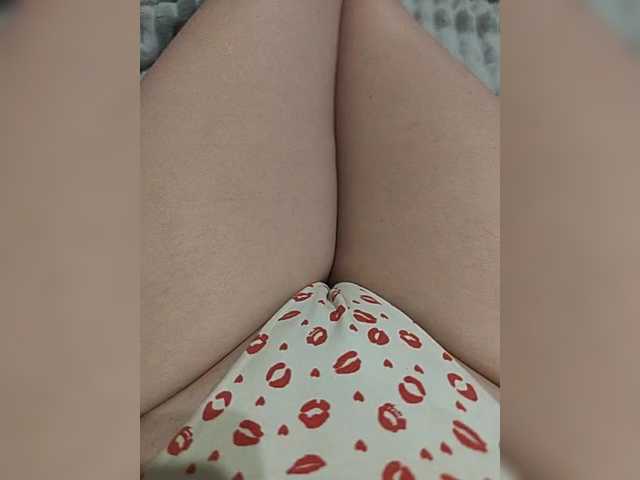 Kiskis-s's BongaCams show and profile