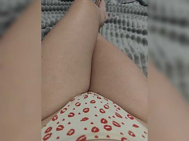 Kiskis-s's BongaCams show and profile