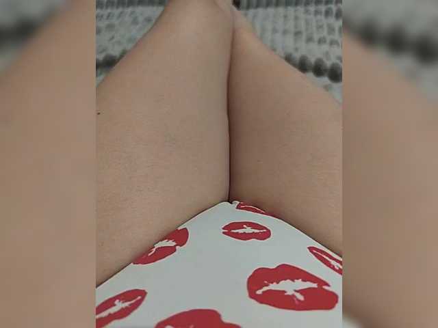 Kiskis-s's BongaCams show and profile