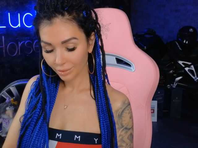-BABAYAGA- live cam preview