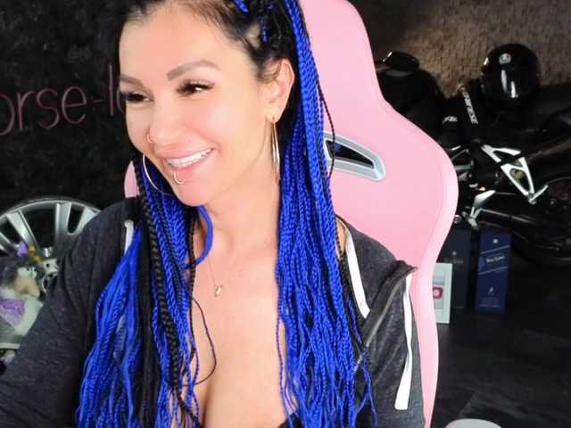 -BABAYAGA- — live female cam