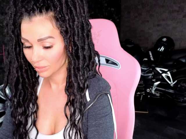 -BABAYAGA- live cam on BongaCams