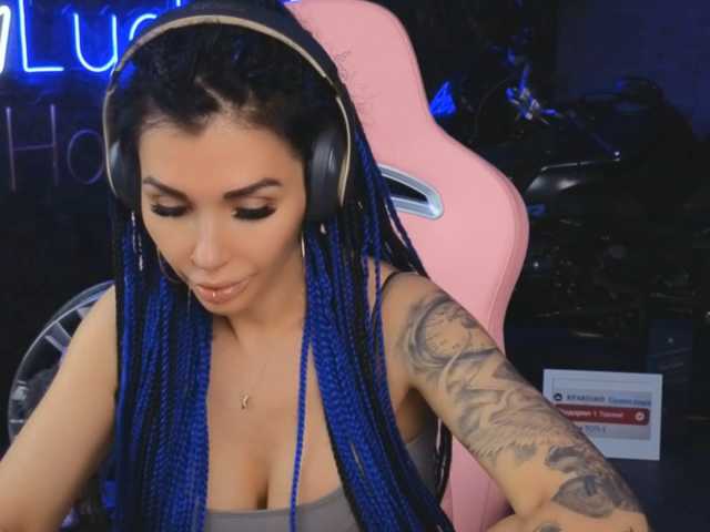 -BABAYAGA-, live now on BongaCams