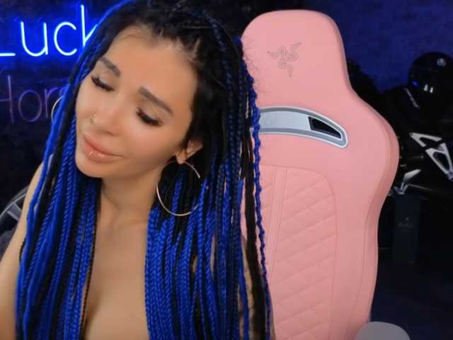 -BABAYAGA- live cam preview