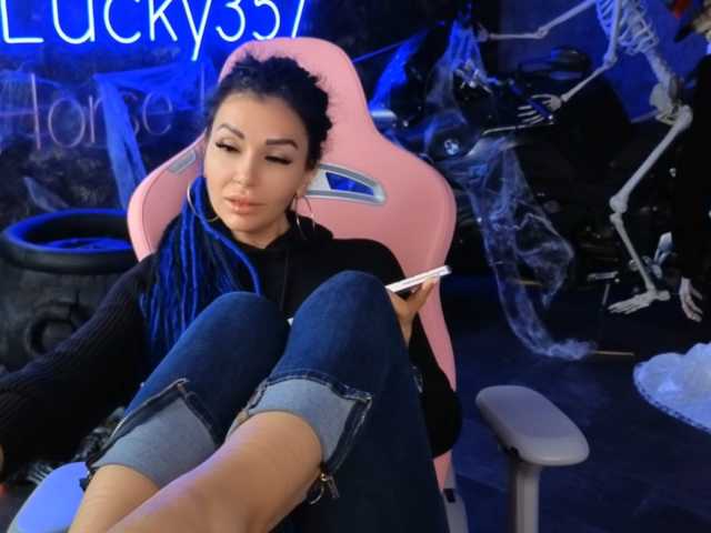 -BABAYAGA- live webcam preview