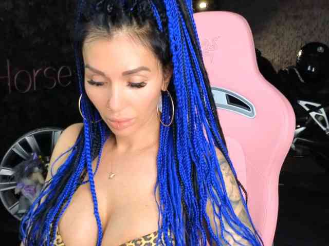 live sex webcam -BABAYAGA-