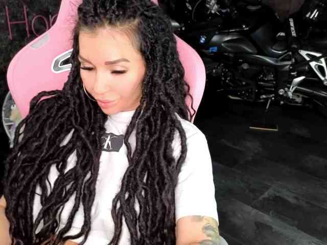 -BABAYAGA- Sex Cam Show