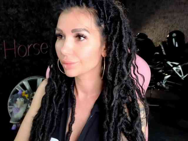-babayaga-'s cam show statistics and live stream