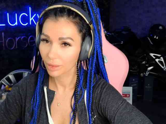 -BABAYAGA- Live Webcam on BongaCams