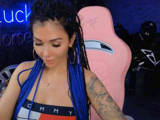 live sex webcam -BABAYAGA-