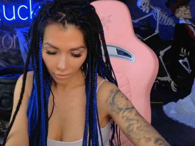 Modella: -BABAYAGA-