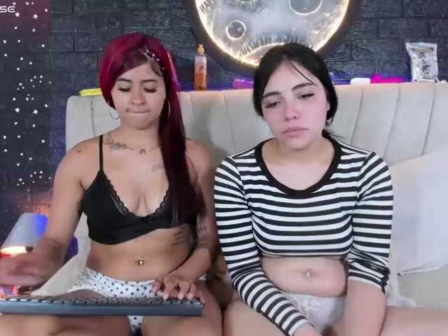 lesbian-hard-69-1 live cam on BongaCams