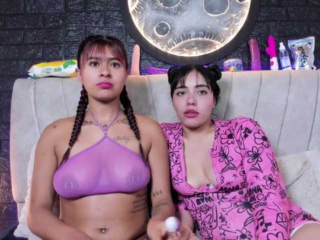 lesbian-hard-69-1 live cam on BongaCams