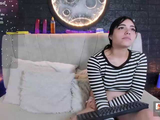 lesbian-hard-69-1 live cam on BongaCams