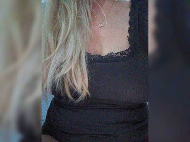 Tata42 live cam on BongaCams