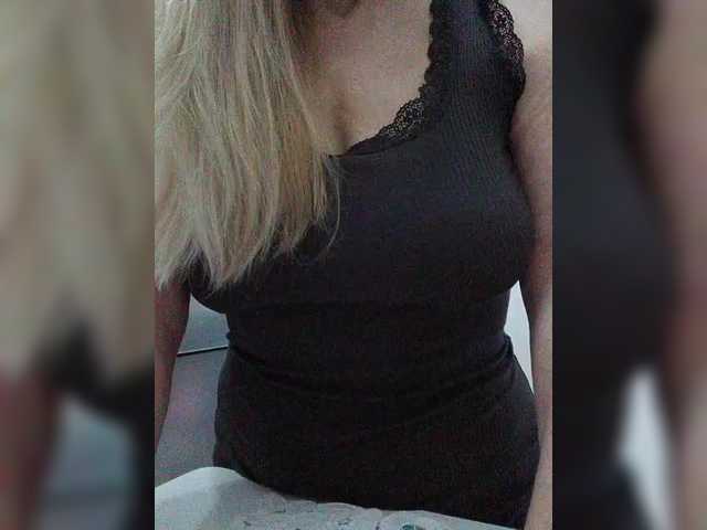 Tata42's BongaCams show and profile