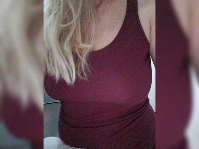 Tata42's BongaCams show and profile