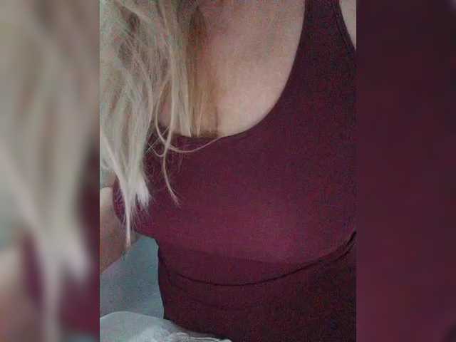 Tata42's BongaCams show and profile