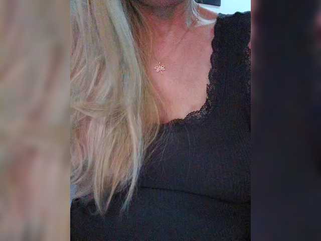 Tata42 live webcam show