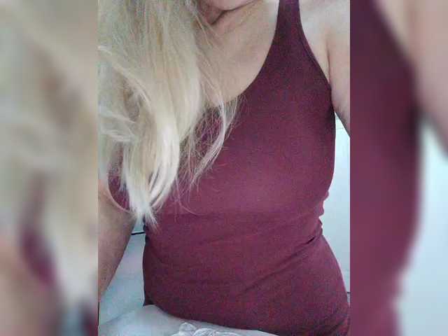 Tata42's BongaCams show and profile