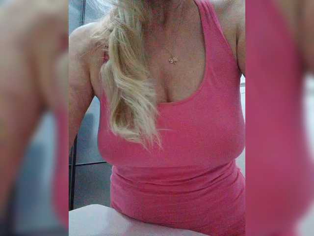 Tata42 live cam on BongaCams