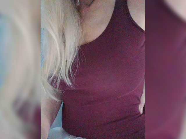 Tata42's BongaCams show and profile