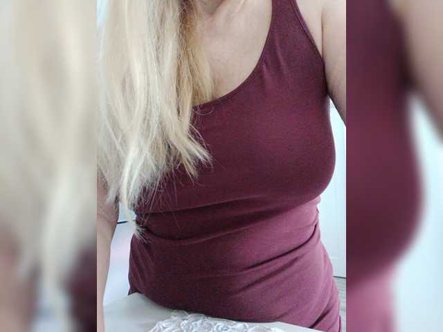 Tata42's BongaCams show and profile