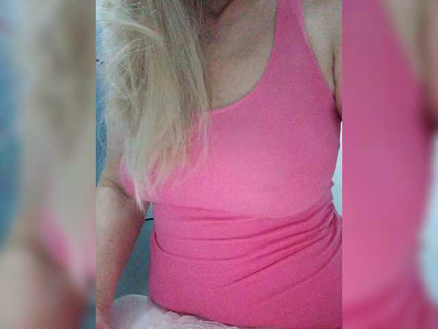 Tata42's BongaCams show and profile