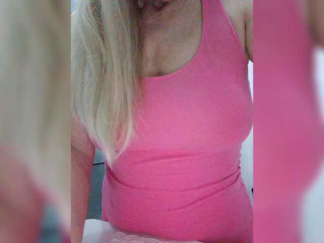 Tata42's BongaCams show and profile