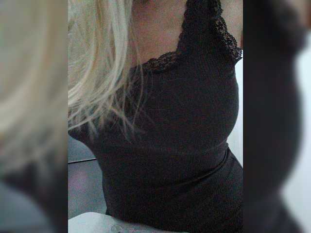 Tata42's BongaCams show and profile