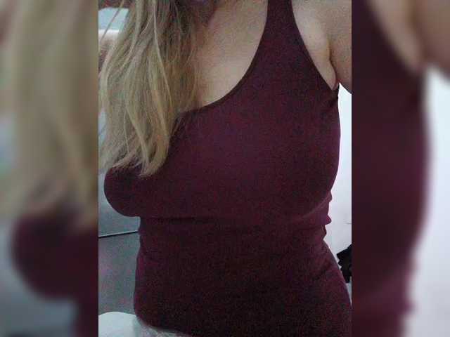 Tata42's BongaCams show and profile