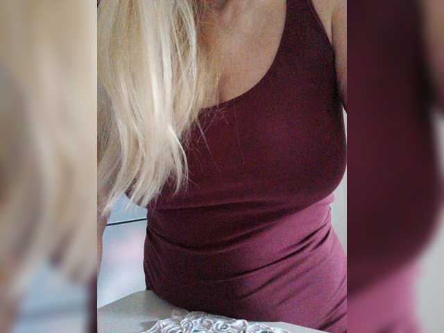 Tata42's BongaCams show and profile