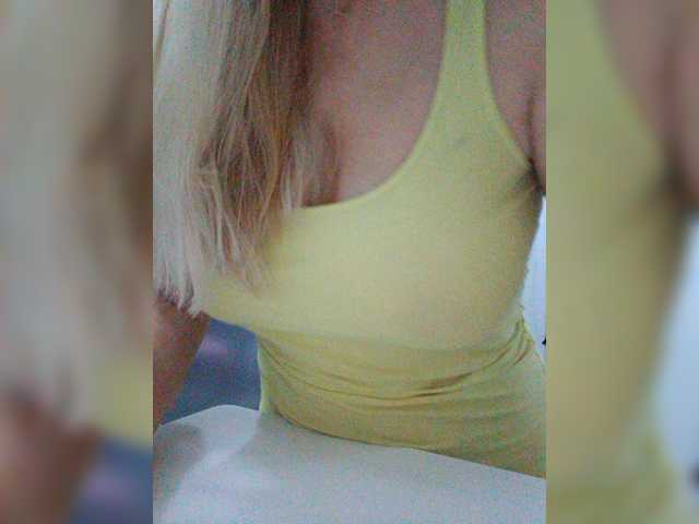 Tata42 live cam preview