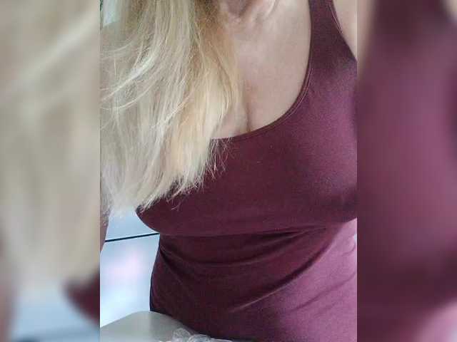 Tata42's BongaCams show and profile