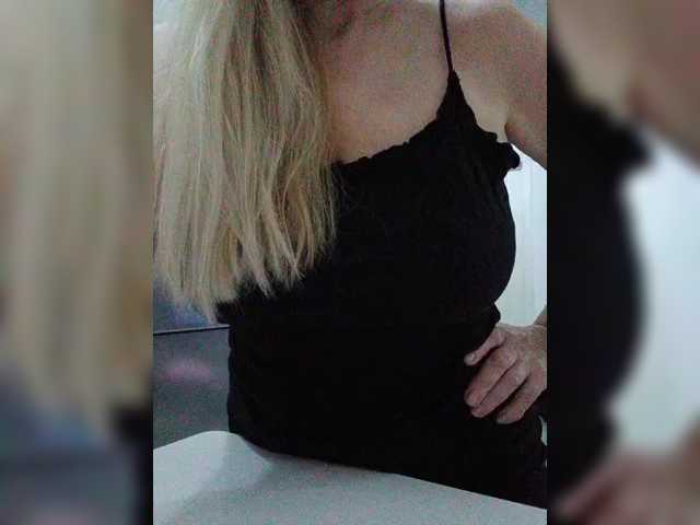 Tata42 live cam preview