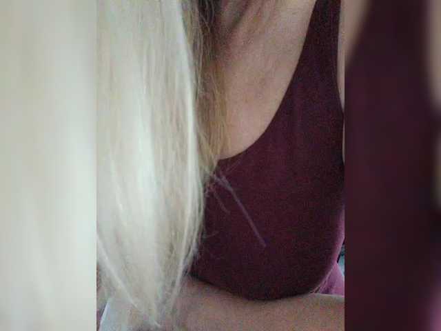 Tata42's BongaCams show and profile