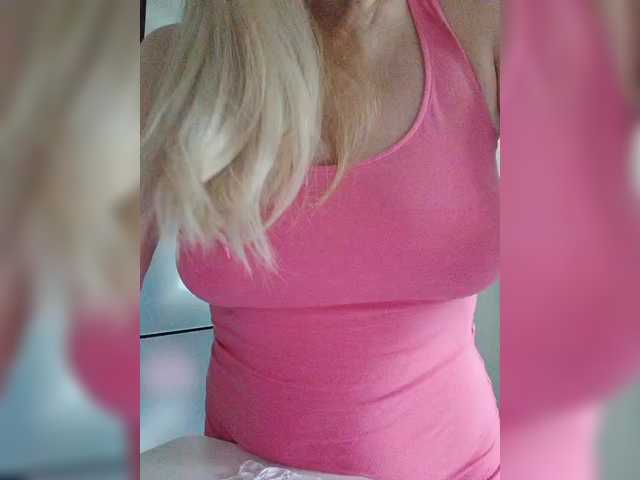 Tata42's BongaCams show and profile